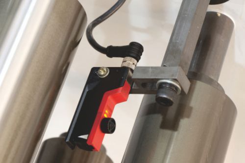 Machine automatique de refendage et de rembobinage à grande vitesse